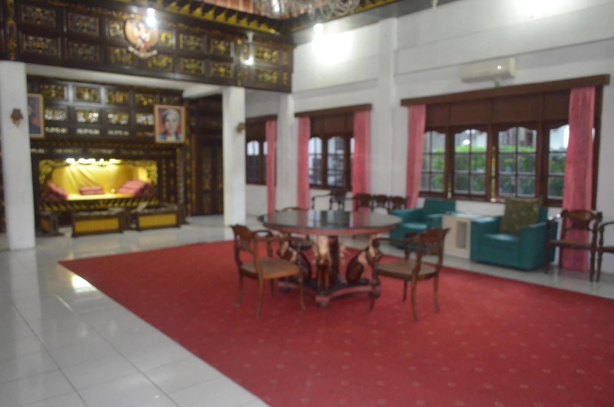 Sadinah Sahid Josodipuro Hotel Colomadu Exteriér fotografie