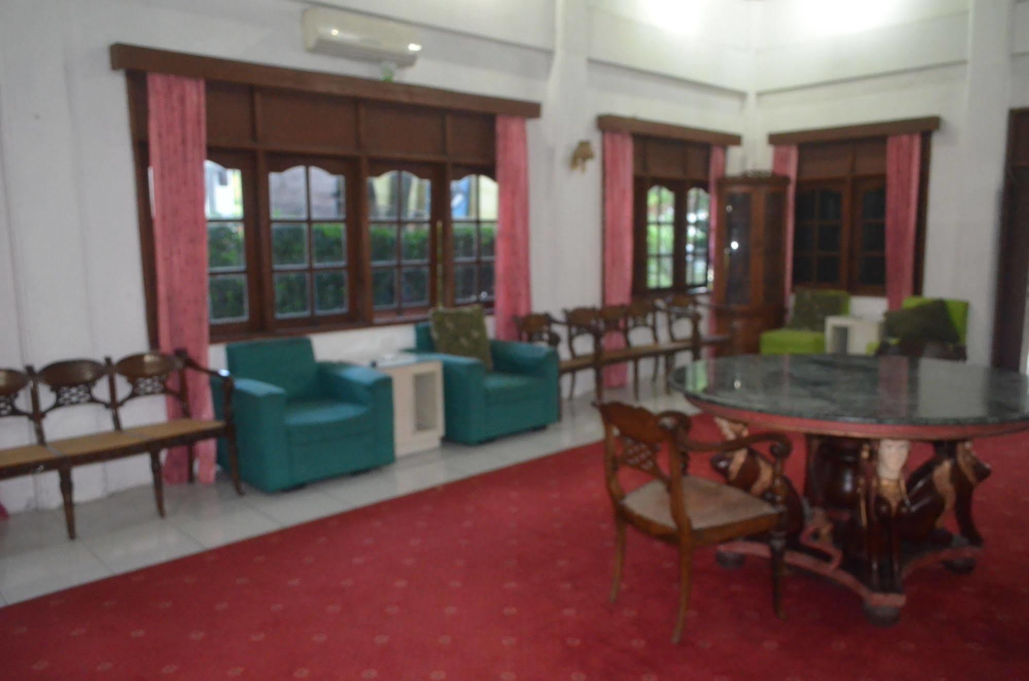 Sadinah Sahid Josodipuro Hotel Colomadu Exteriér fotografie